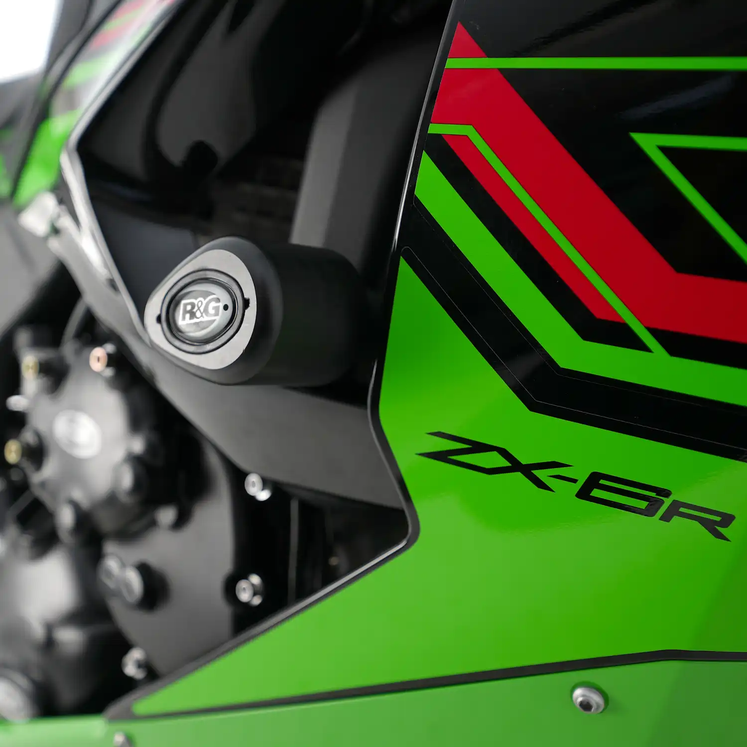 CP0567BL | Kawasaki | ZX-6R | 2024 - 2025 | R&G | Aero Frame Sliders - Image 4